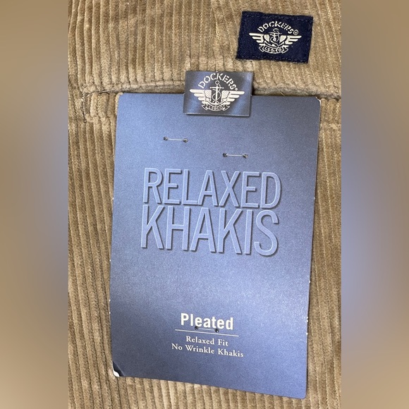CCO PRICE DROP 🔥🔥 DOCKERS Khaki Pleated Pant Relaxed Fit Size 34X34 - Picture 8 of 9
